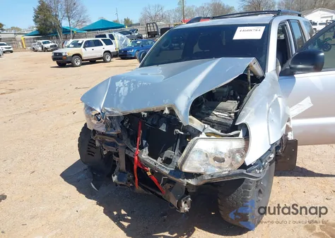 2008 Toyota 4Runner Sr5 V6 z USA, uszkodzony, nr VIN JTEZU14R288092599